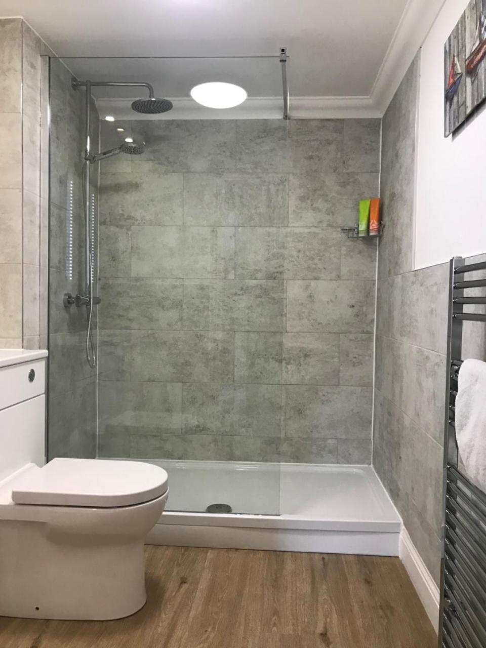 Perfect 2 Bedroom Apartment Located In City Centre With Parking Space Norwich Kültér fotó